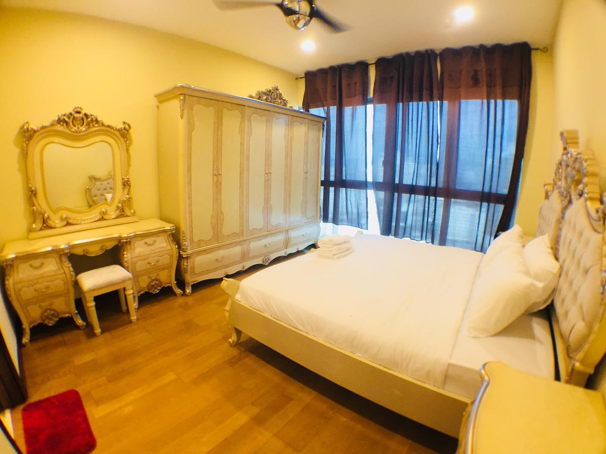 Regalia Suites By Ihost Kuala Lumpur Esterno foto