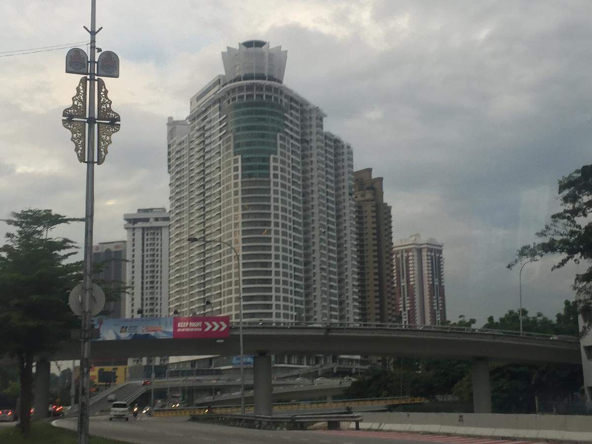 Regalia Suites By Ihost Kuala Lumpur Esterno foto